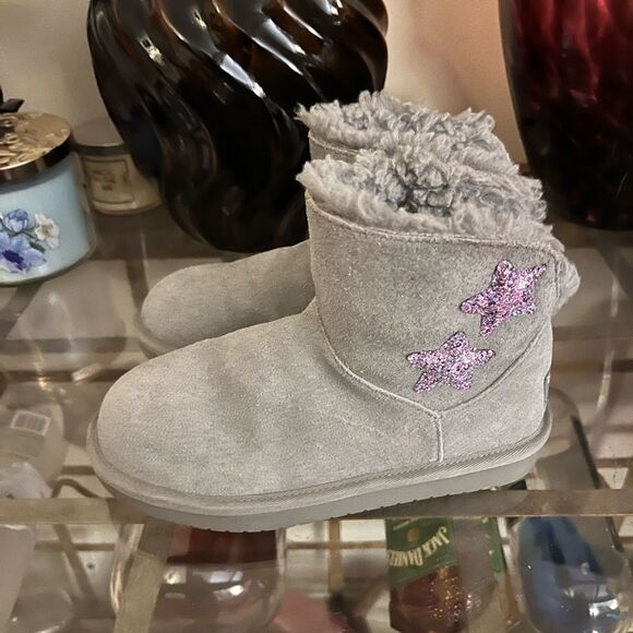 Kookaburra by Ugg gray  Boots with Pink Star Accents size 13 - Picture 1 of 4